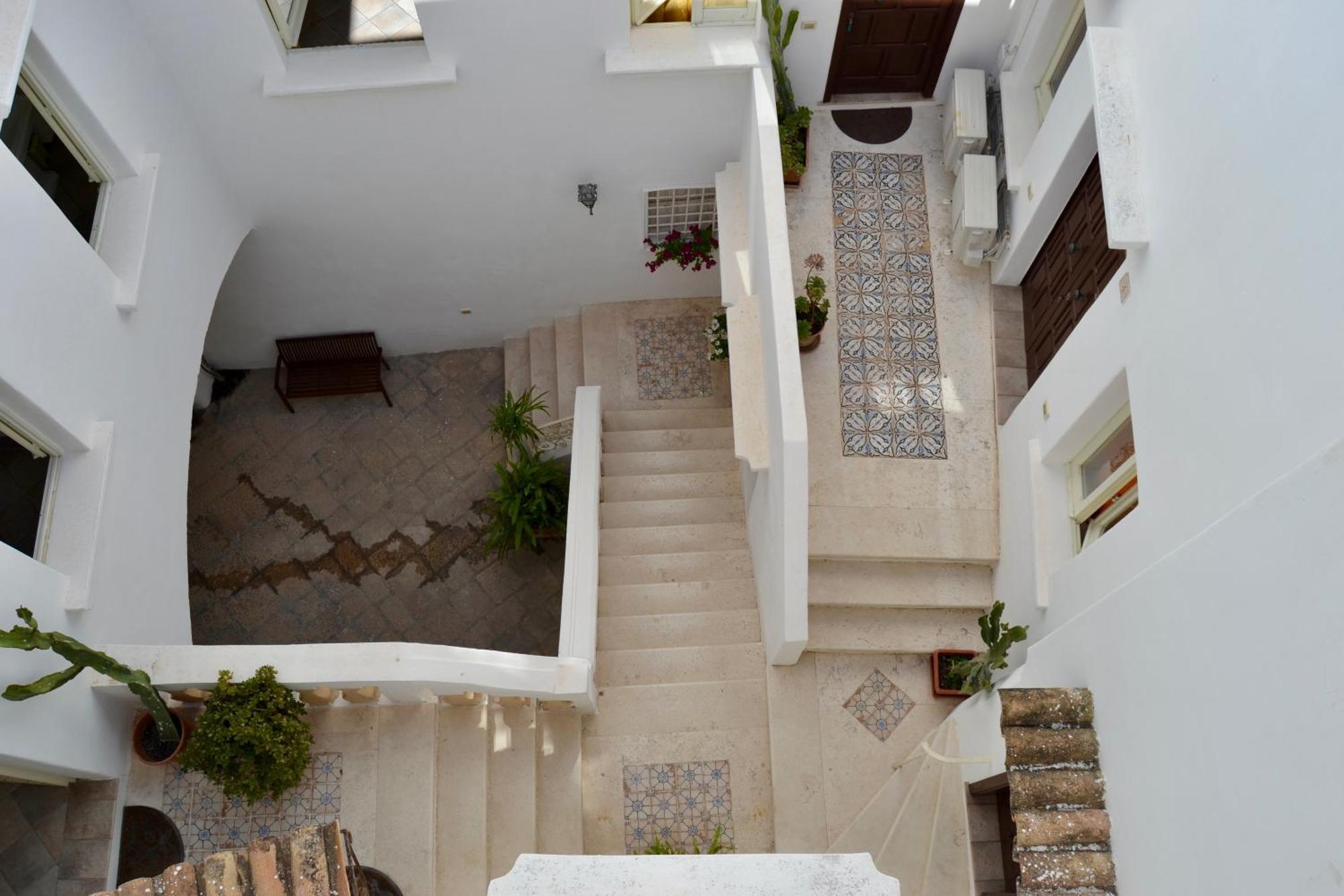 Kallistos Suites & Apartments Gallipoli Exterior photo